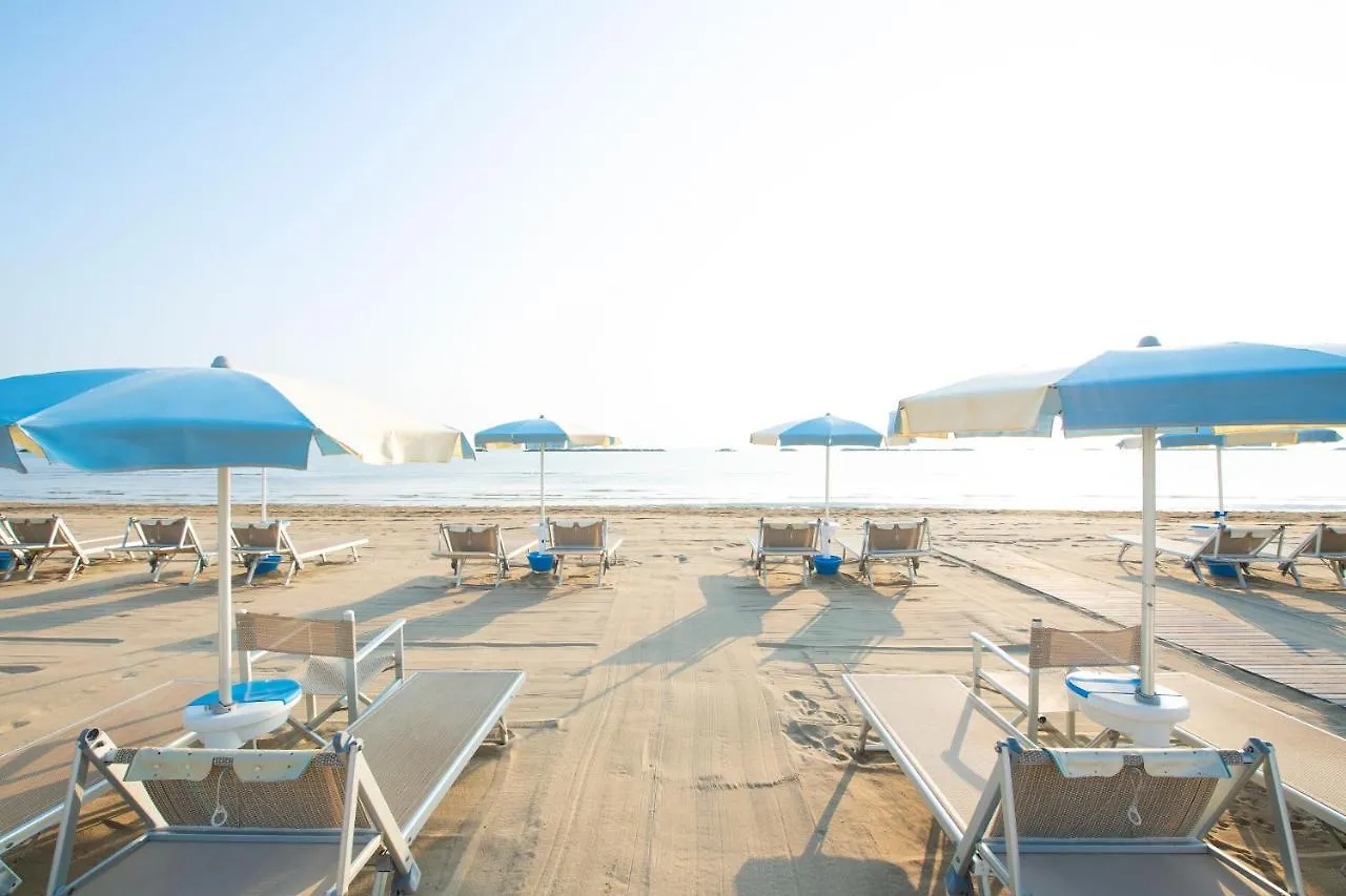 Hotel Atlantica Cesenatico 3*,